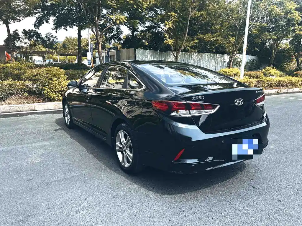 Hyundai Sonata — миниатюра 6