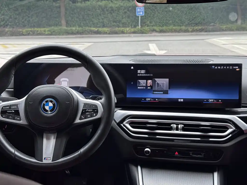 BMW i3 — миниатюра 11