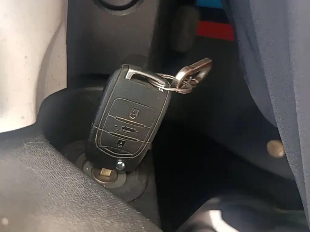 Wuling MINIEV — миниатюра 9