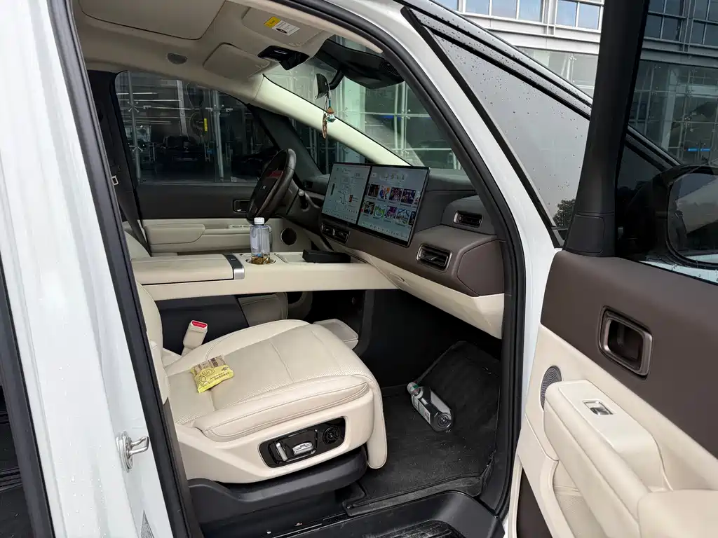 Li Auto Li MEGA — миниатюра 8