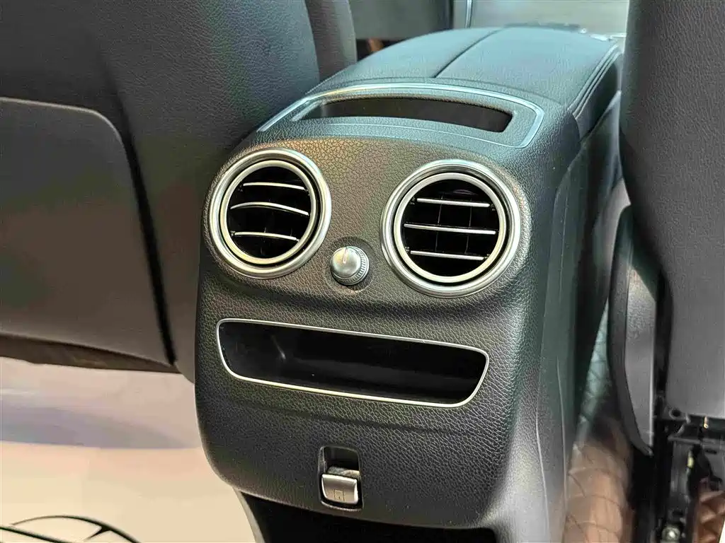 Mercedes-Benz GLC — миниатюра 14