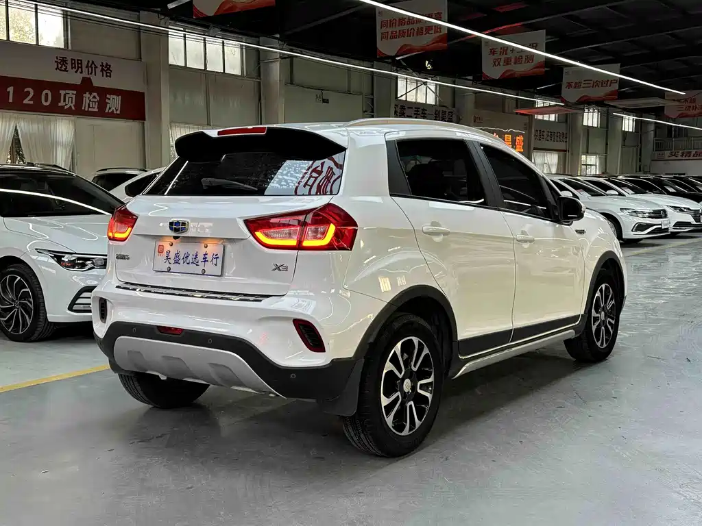 Geely Vision X3 — миниатюра 6