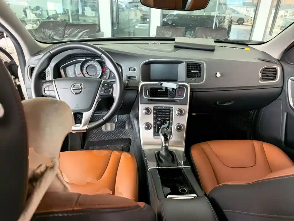 Volvo S60 — миниатюра 10