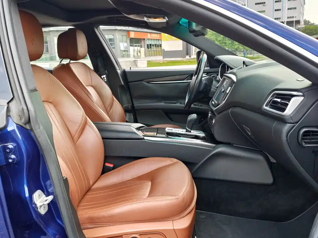 Maserati Ghibli — миниатюра 7