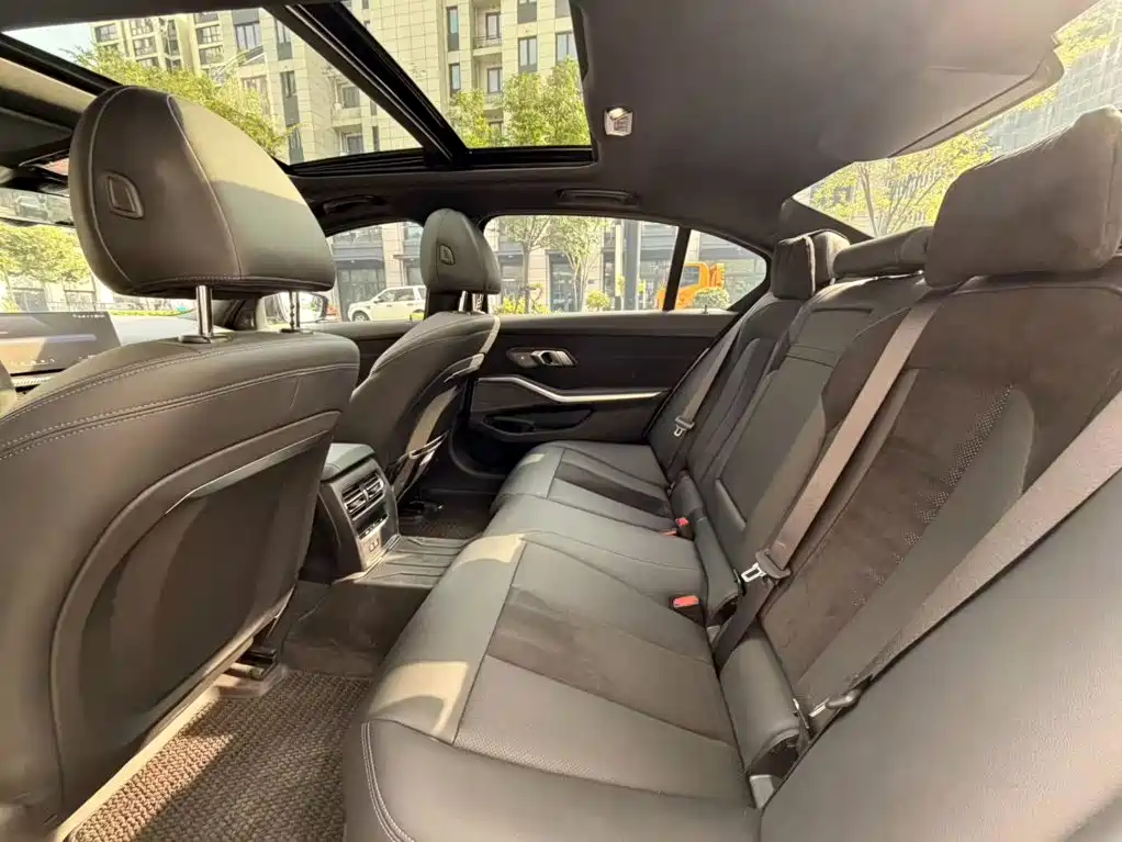 BMW 3 Series — миниатюра 21