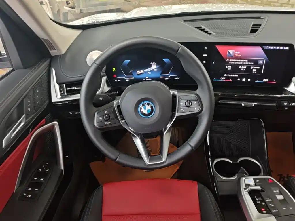 BMW iX1 — миниатюра 11