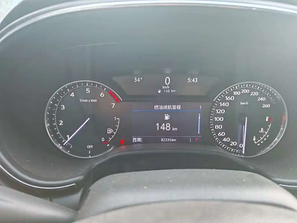 Cadillac CT5 — миниатюра 4