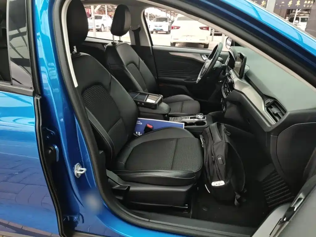 Ford Focus — миниатюра 25