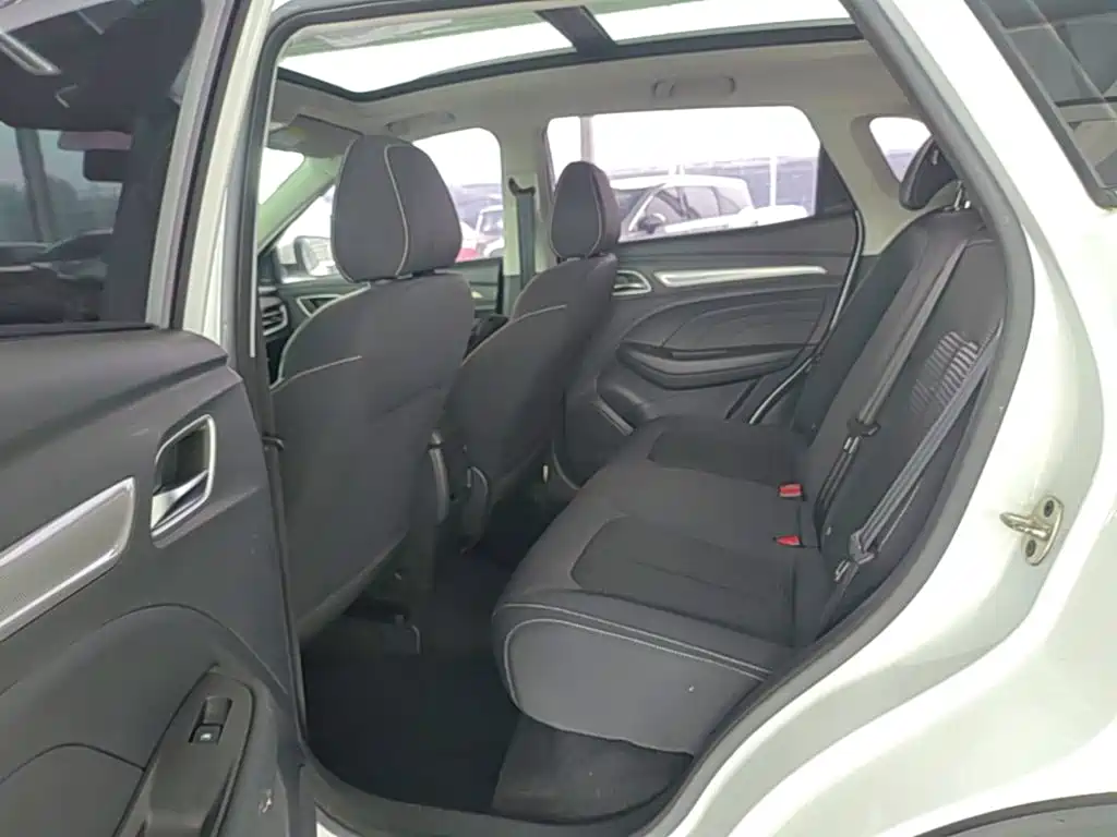 Roewe RX3 — миниатюра 17