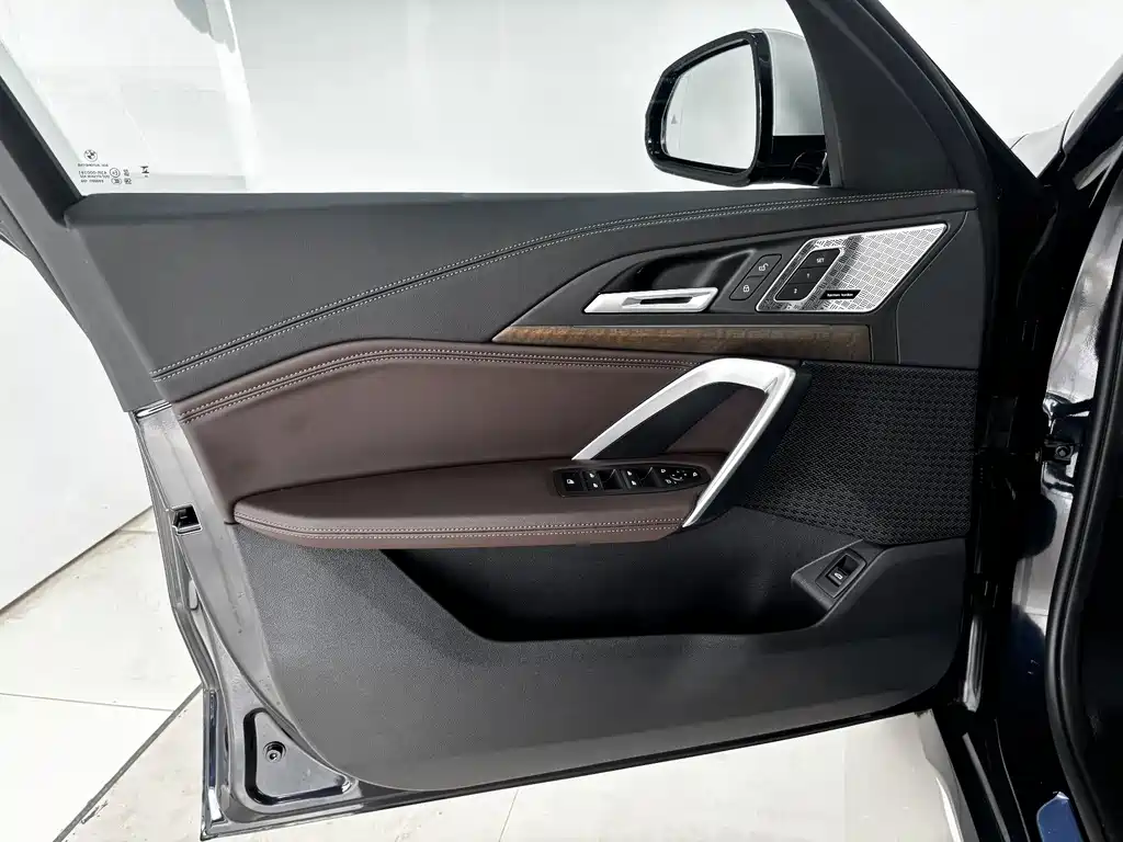 BMW X1 — миниатюра 10