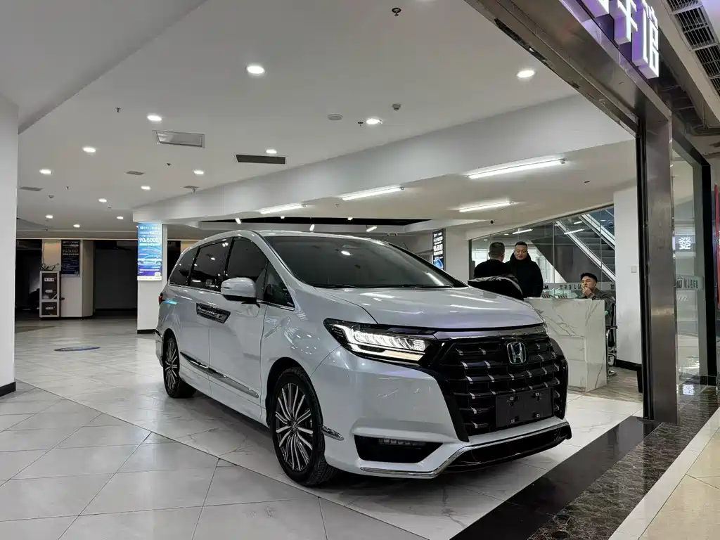 Honda Elysion 2024 2.0L e:HEV Luxury Edition