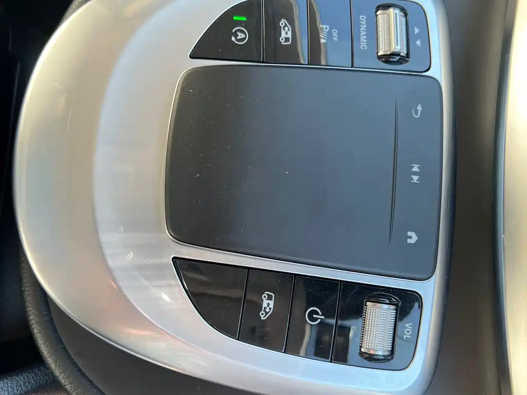 MERCEDES-BENZ V CLASS