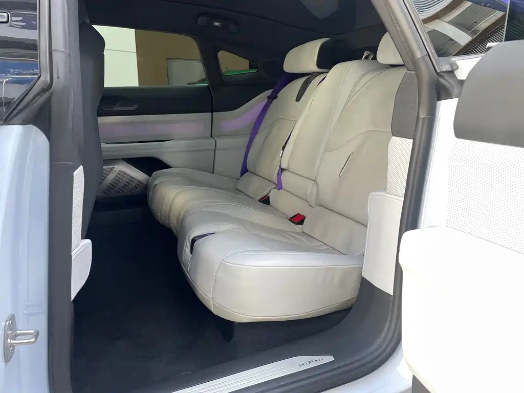 HiPhi HiPhi Z 2023 мест
