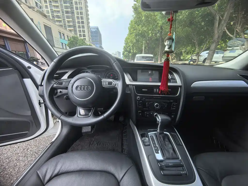 Audi A4L — миниатюра 10