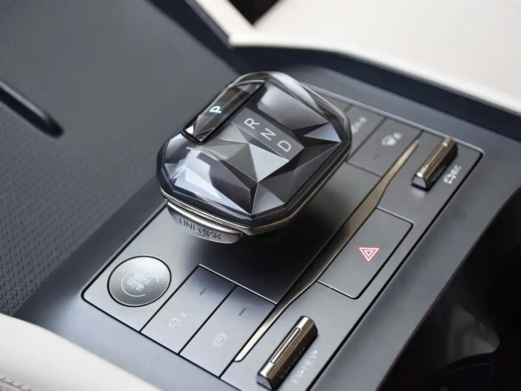 BYD Qin L — миниатюра 14