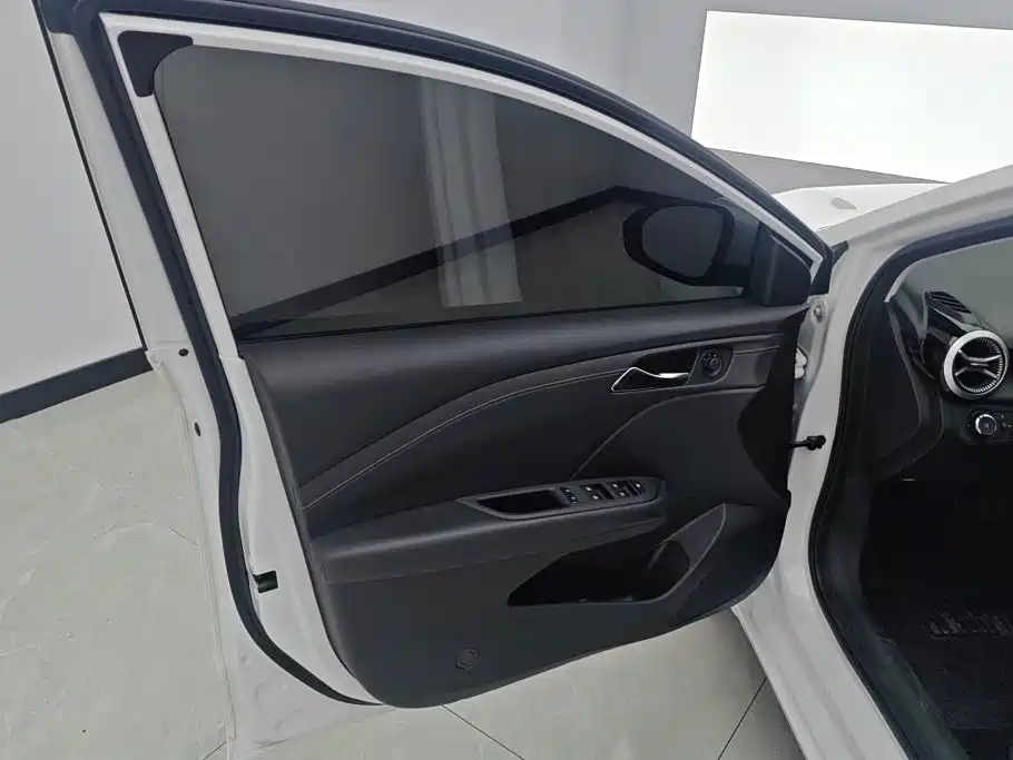 Chevrolet Monza — миниатюра 7
