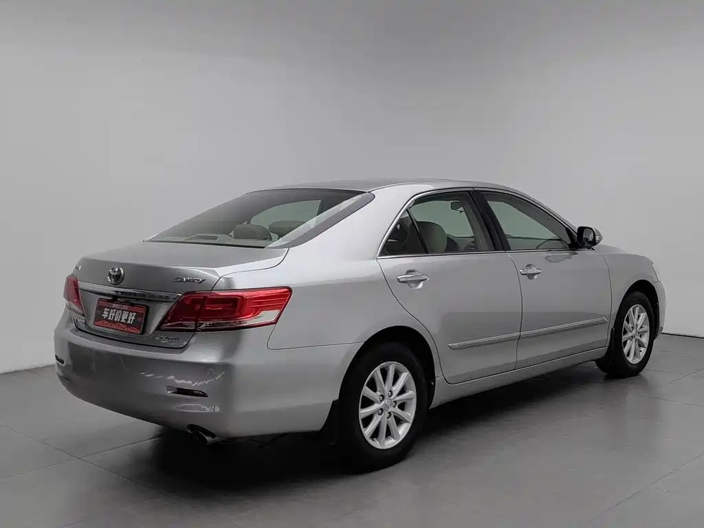 Toyota Camry — миниатюра 2