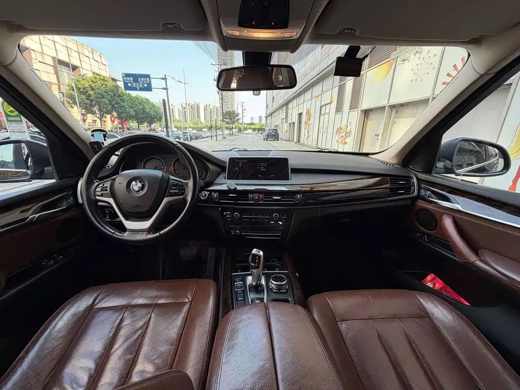 BMW X5 (Import) — миниатюра 6