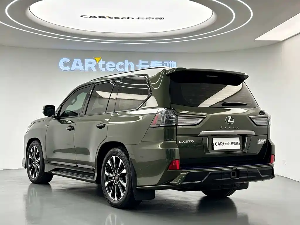 Lexus LX — миниатюра 7