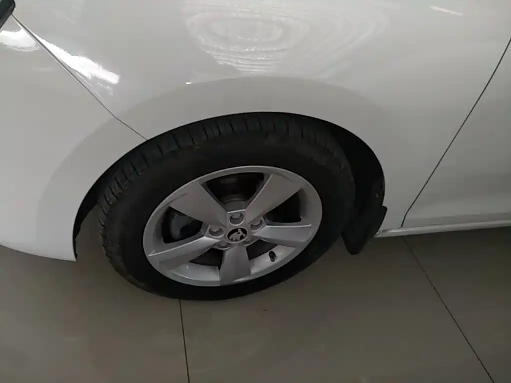 Skoda Rapid Spaceback — миниатюра 23