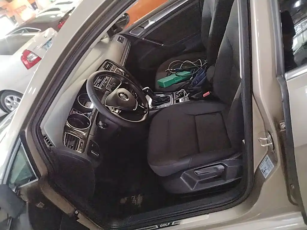 Volkswagen Golf — миниатюра 15