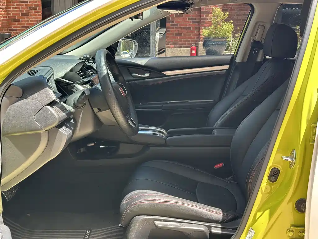 Honda Civic 2019 220TURBO CVT V