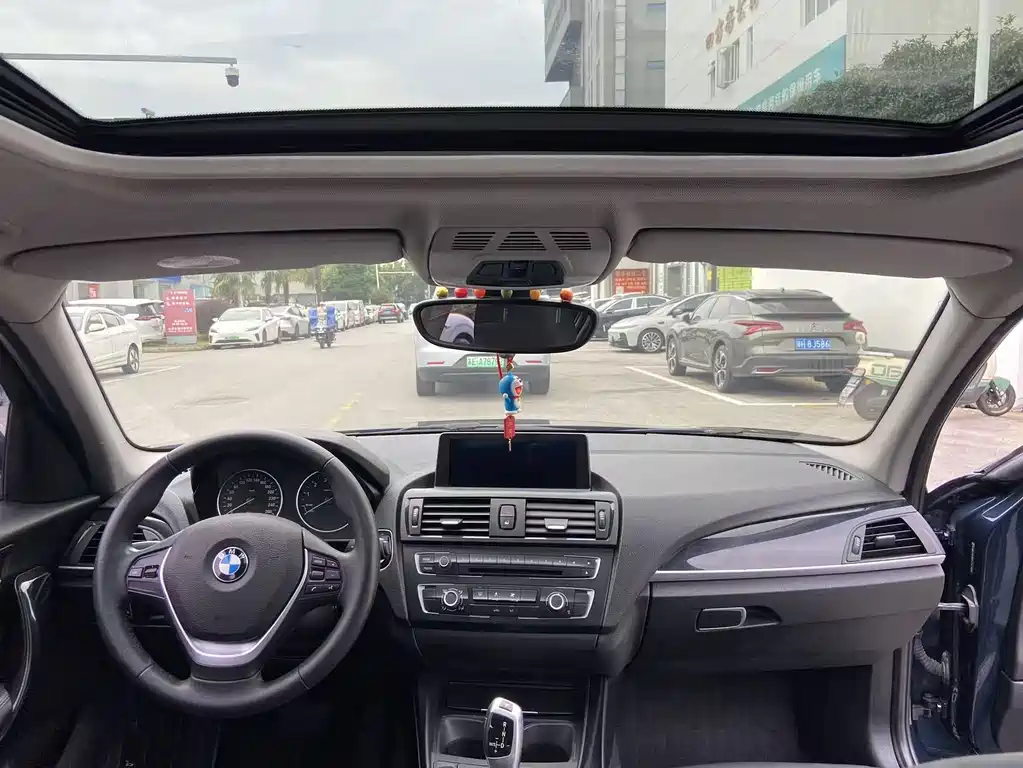 BMW 1 Series (Import) — миниатюра 10
