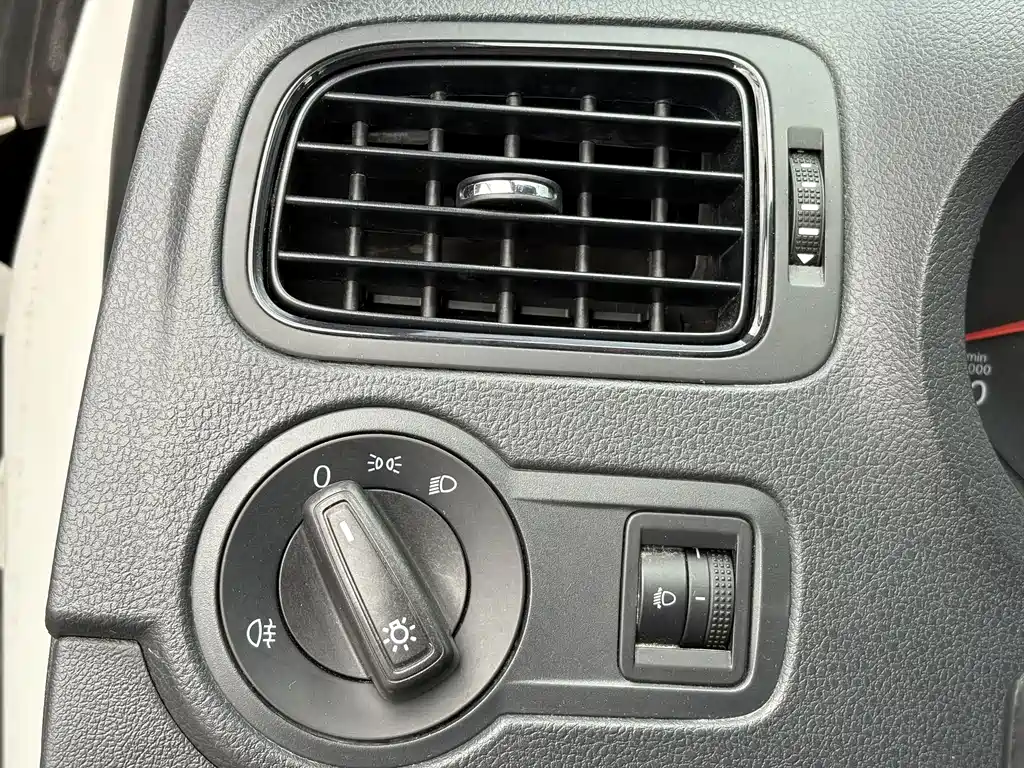 Volkswagen Polo — миниатюра 7