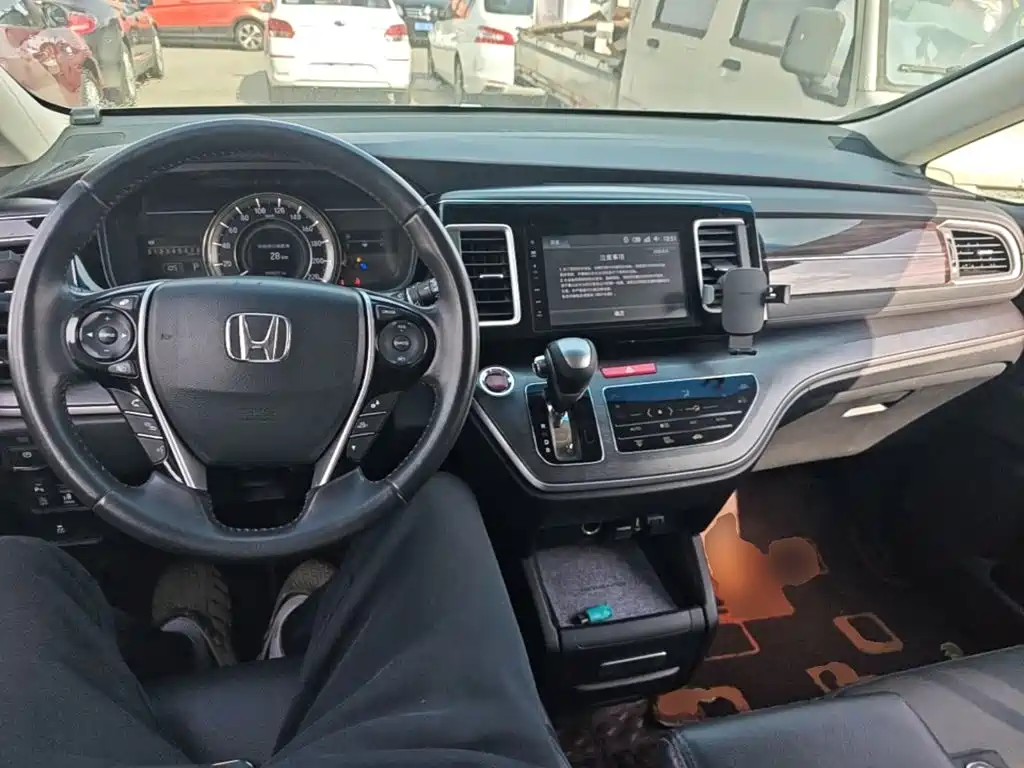 Honda Elysion — миниатюра 10