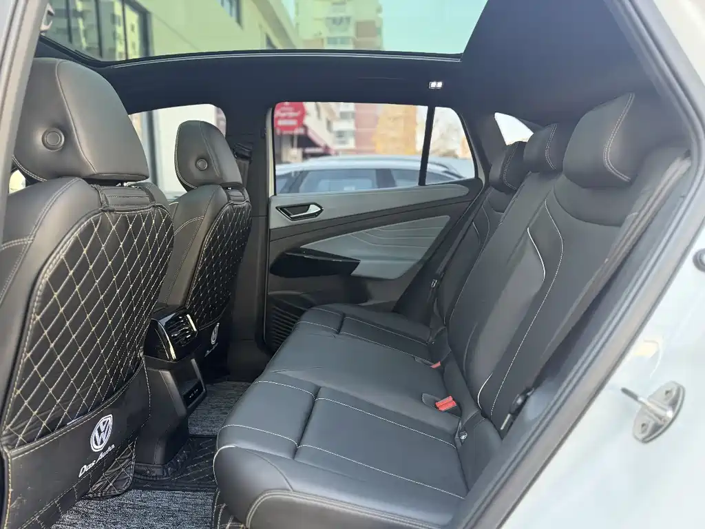 Volkswagen ID.4 Crozz — миниатюра 4