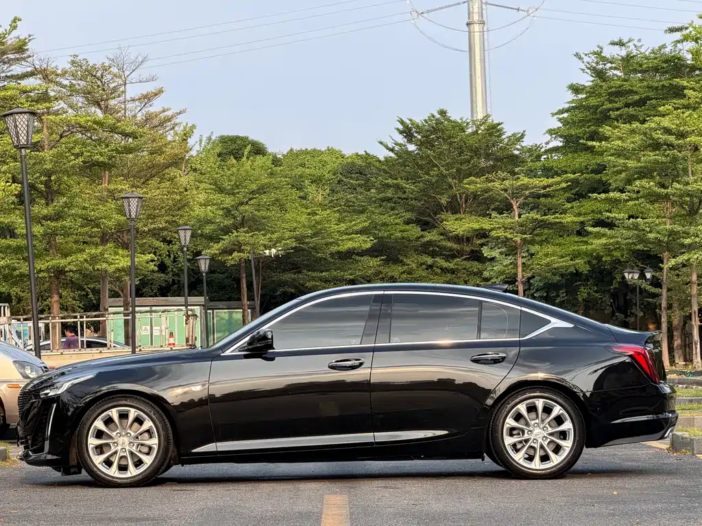 Cadillac CT5 — миниатюра 7