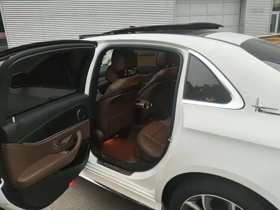 Mercedes-Benz E-Class — миниатюра 6