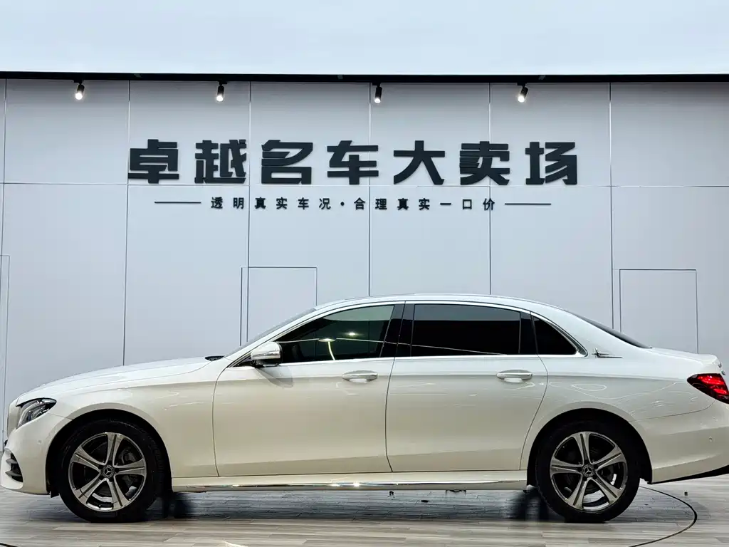 Mercedes-Benz E-Class — миниатюра 4
