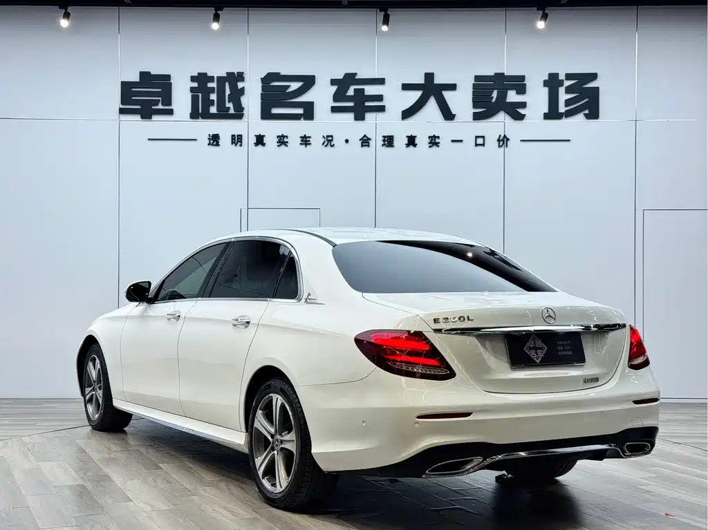 Mercedes-Benz E-Class — миниатюра 5