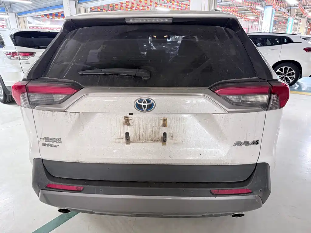 Toyota RAV4 — миниатюра 18