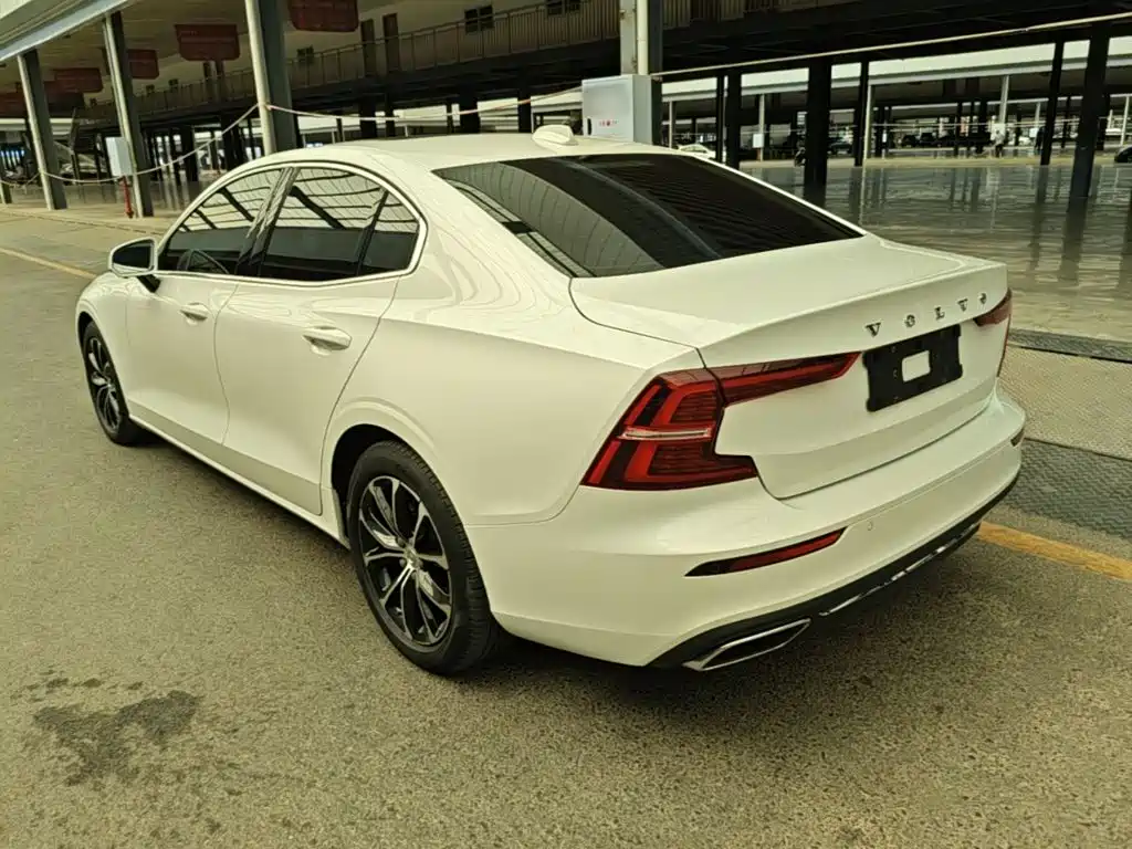Volvo S60 — миниатюра 5