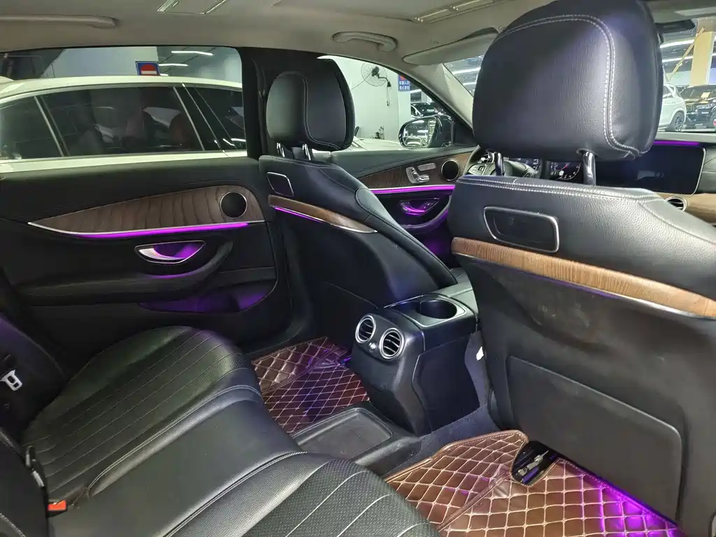 Mercedes-Benz E-Class — миниатюра 14