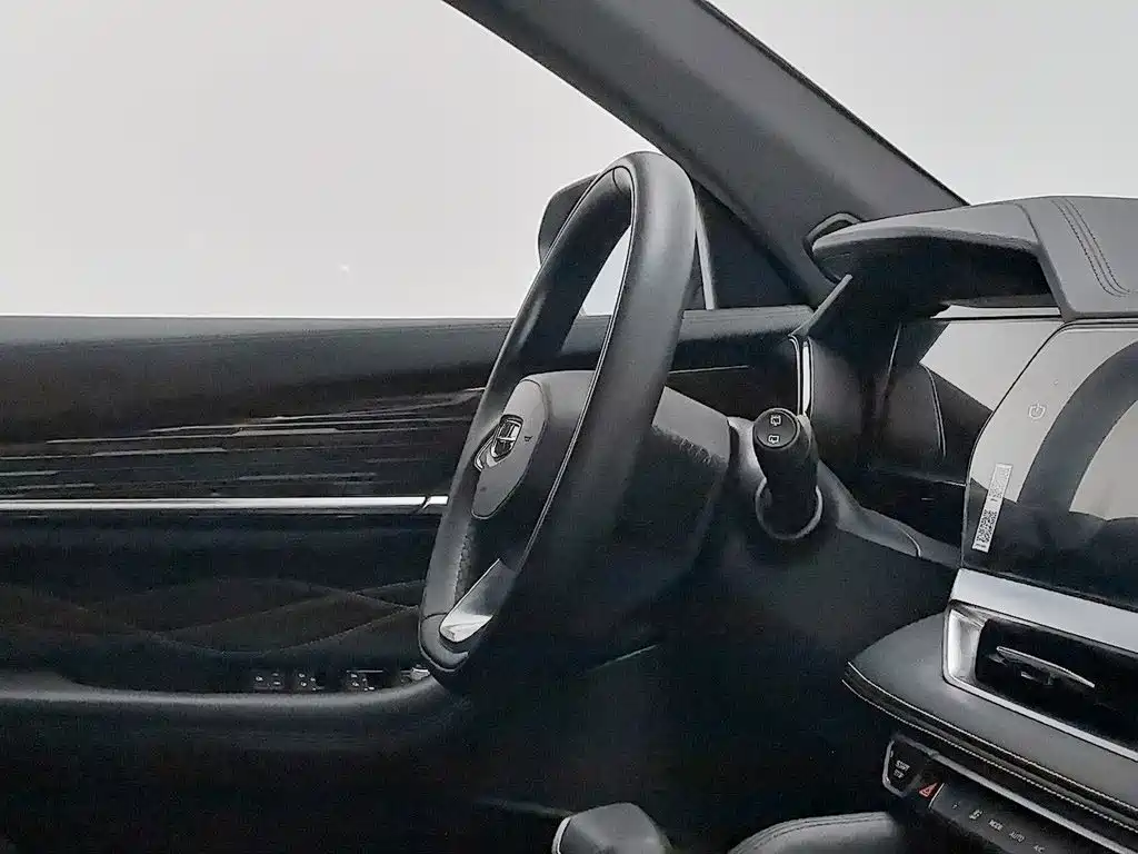 Geely Xingyue L — миниатюра 22