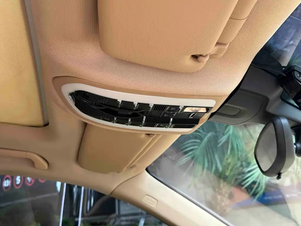 Porsche Cayenne — миниатюра 29