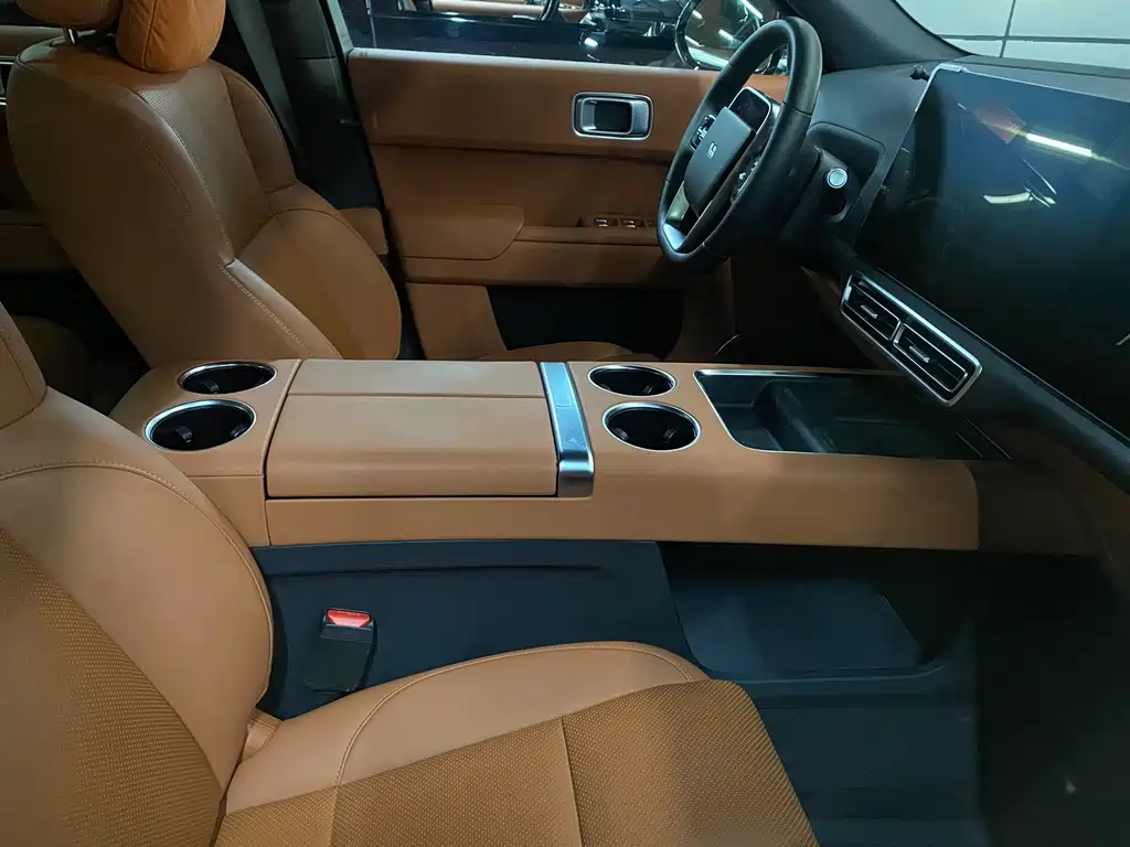Li Auto Li L8 — миниатюра 7