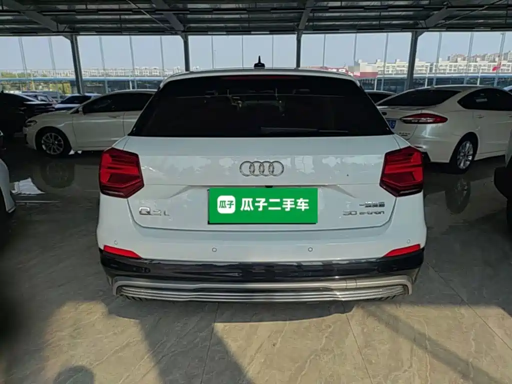Audi Q2L e-tron — миниатюра 6