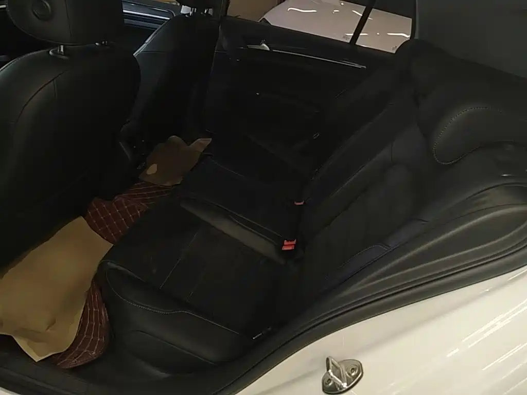 Volkswagen Golf — миниатюра 17