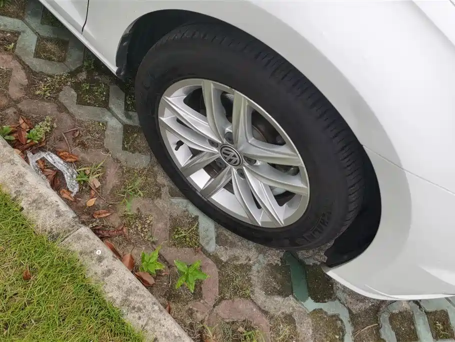 Volkswagen Golf 2018 230TSI AT Comfort
