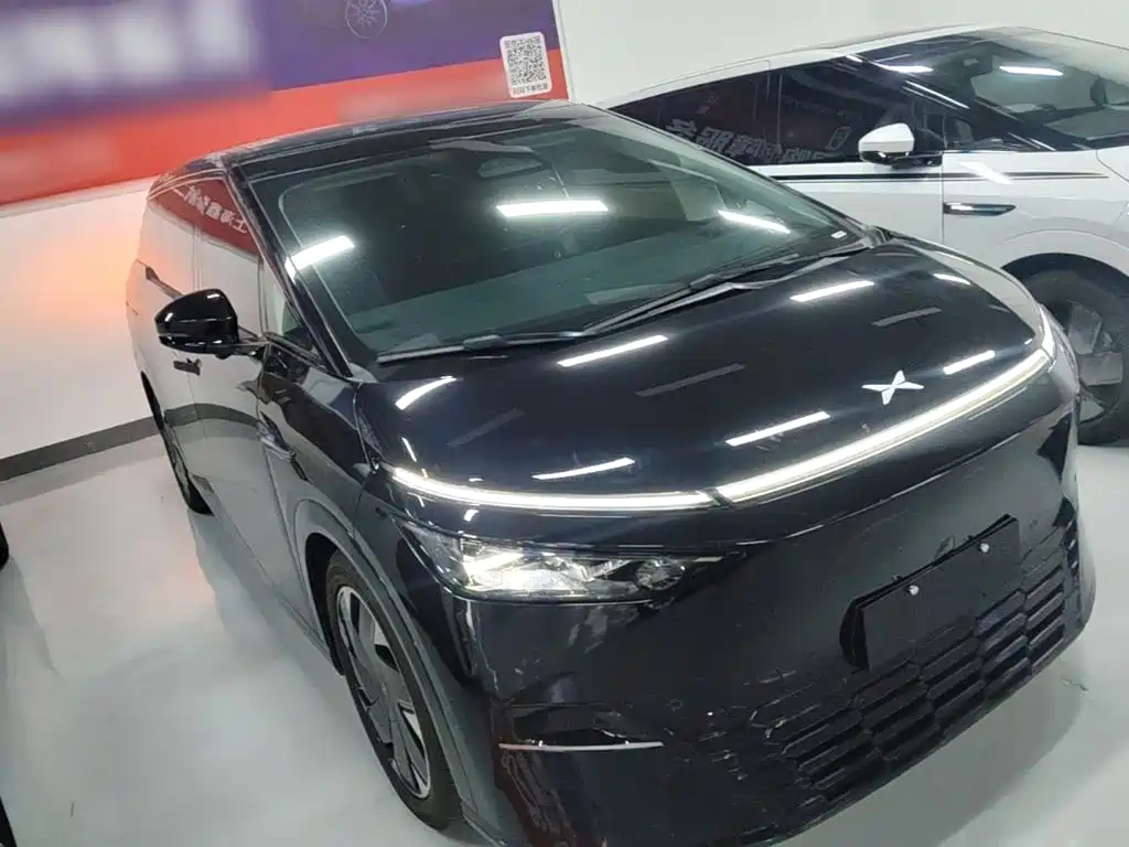 XPeng X9 — миниатюра 4