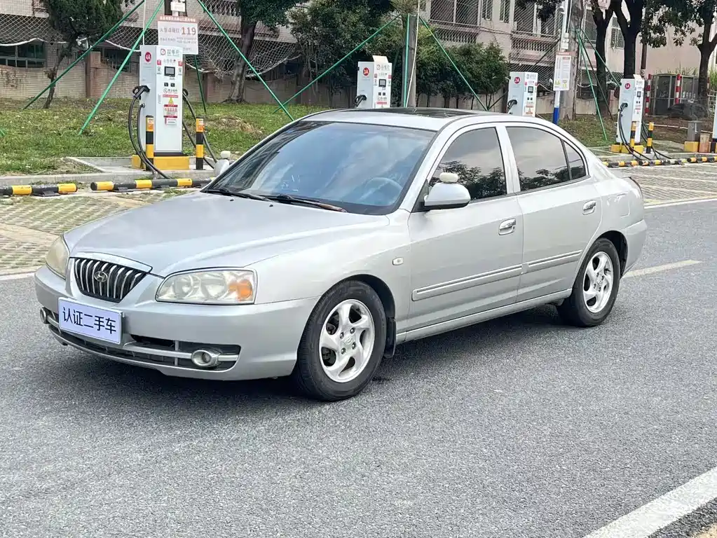 Hyundai Elantra 2005