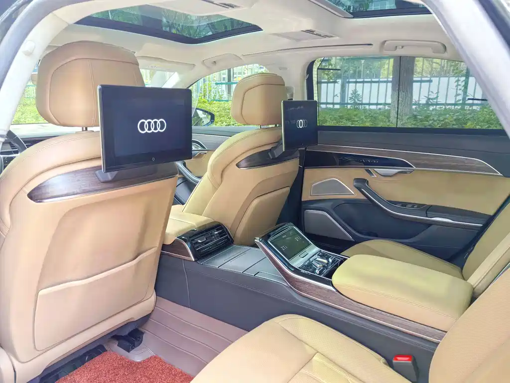 Audi A8 — миниатюра 5