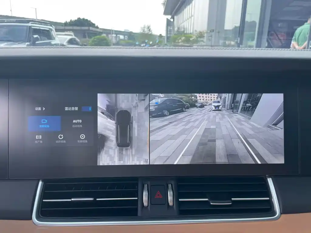 Li Auto Li ONE — миниатюра 6