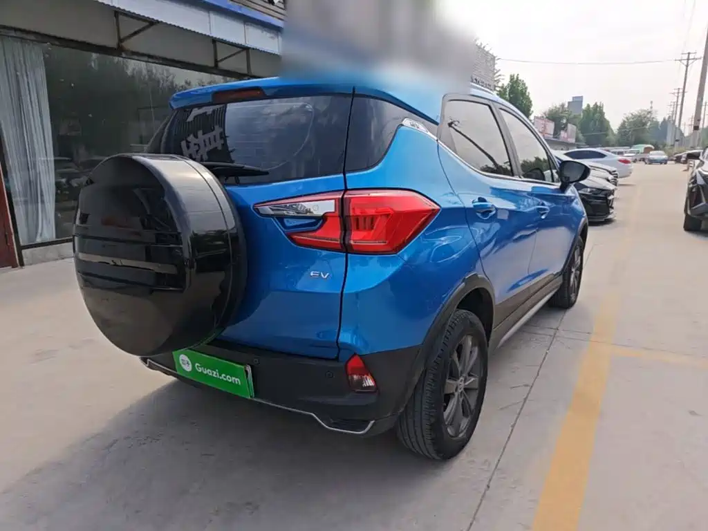 BYD Yuan EV — миниатюра 7