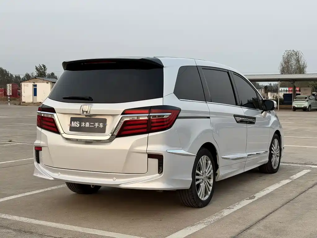 Honda Elysion — миниатюра 4