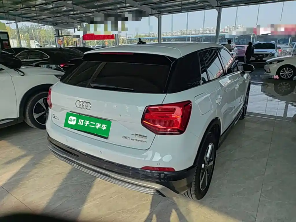 Audi Q2L e-tron — миниатюра 7